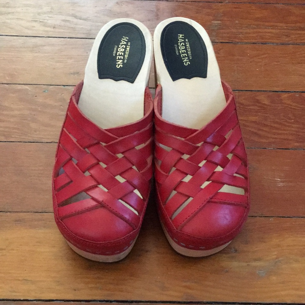Hasbeens slip on clogs